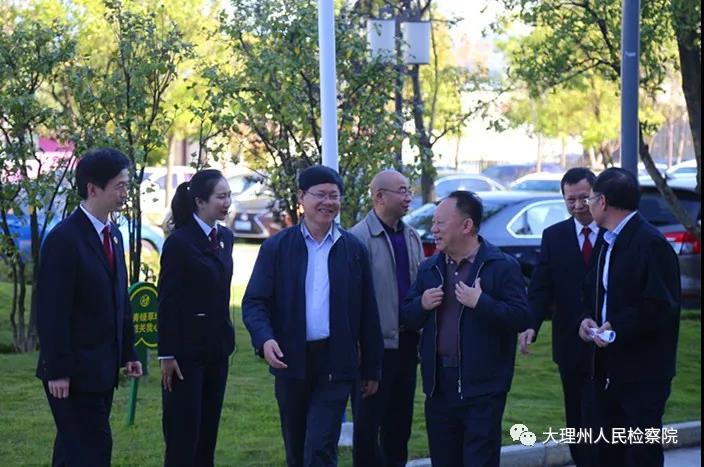 10月26日至27日,省委省直机关工委调研组一行在机关工委杨光波副书记